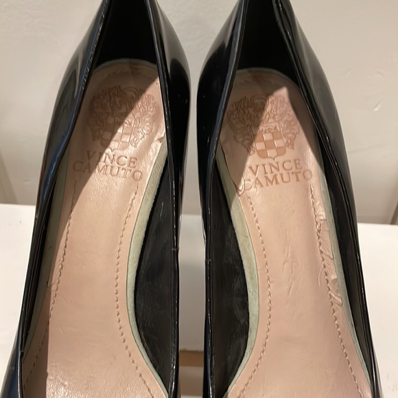 Vince Camuto Heels - Picture 7 of 8